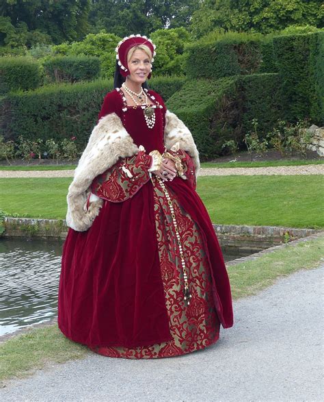 tudor fancy dress.